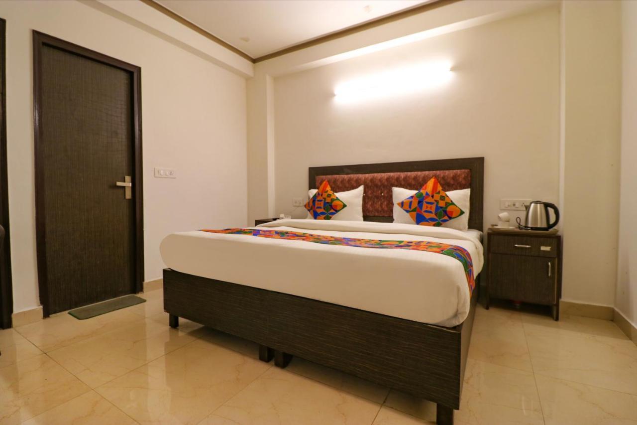 Fabexpress Dolphin International Near Delhi Airport Hotel New Delhi Ngoại thất bức ảnh