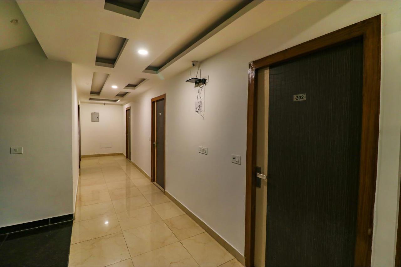 Fabexpress Dolphin International Near Delhi Airport Hotel New Delhi Ngoại thất bức ảnh