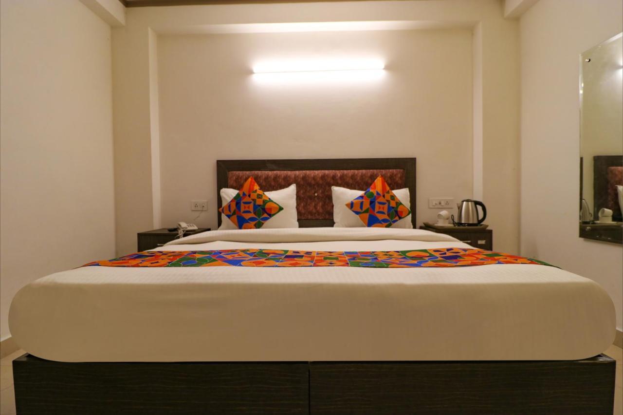 Fabexpress Dolphin International Near Delhi Airport Hotel New Delhi Ngoại thất bức ảnh