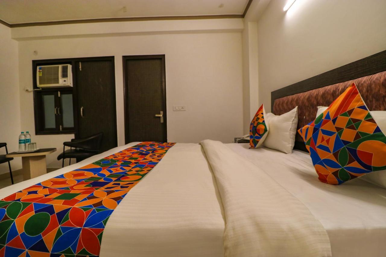 Fabexpress Dolphin International Near Delhi Airport Hotel New Delhi Ngoại thất bức ảnh
