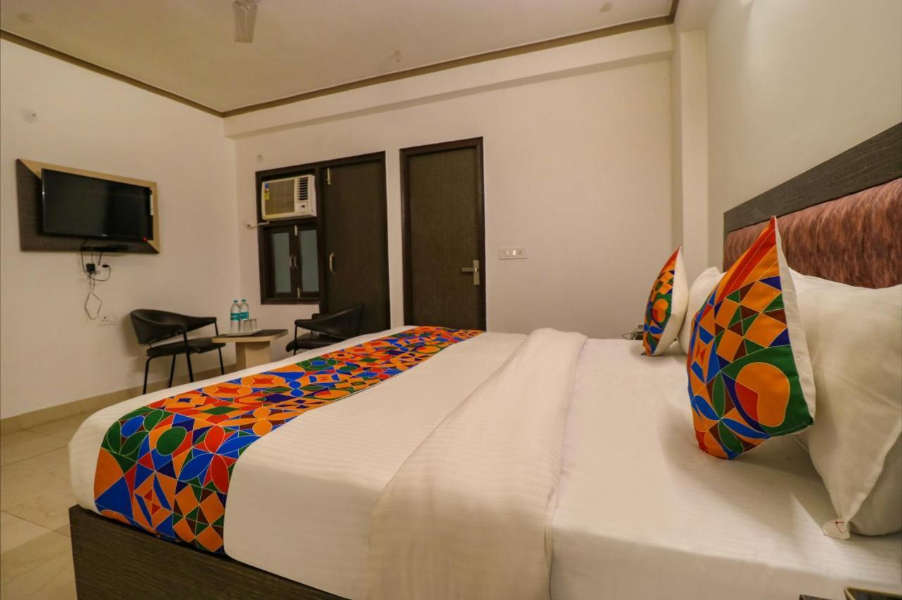 Fabexpress Dolphin International Near Delhi Airport Hotel New Delhi Ngoại thất bức ảnh