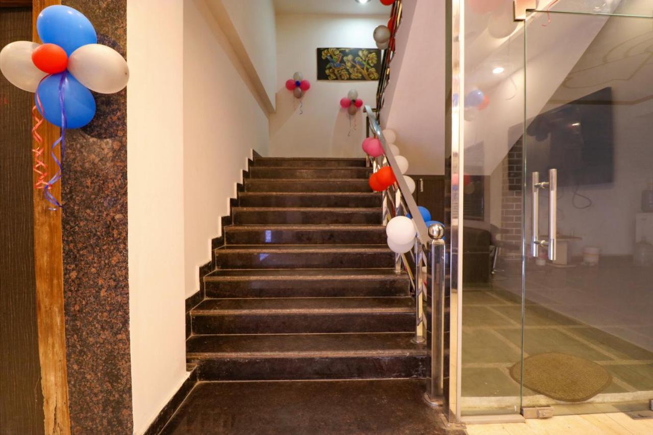 Fabexpress Dolphin International Near Delhi Airport Hotel New Delhi Ngoại thất bức ảnh